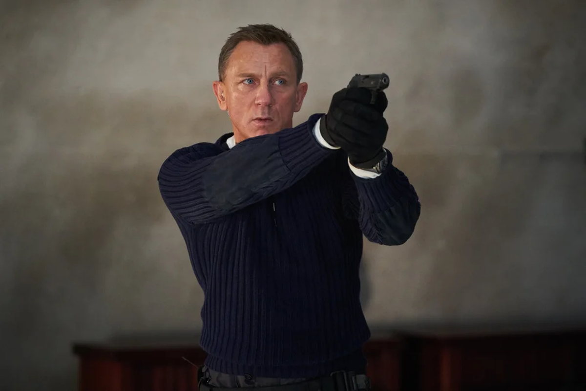 Daniel Craig como James Bond.