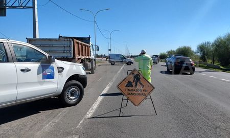 Tras el robo de los cables de luz que se encontraban por debajo del Puente del Salado, decidieron hacer la instalación en altura. Tras el robo de los cables de luz que se encontraban por debajo del Puente del Salado, decidieron hacer la instalación en altura.