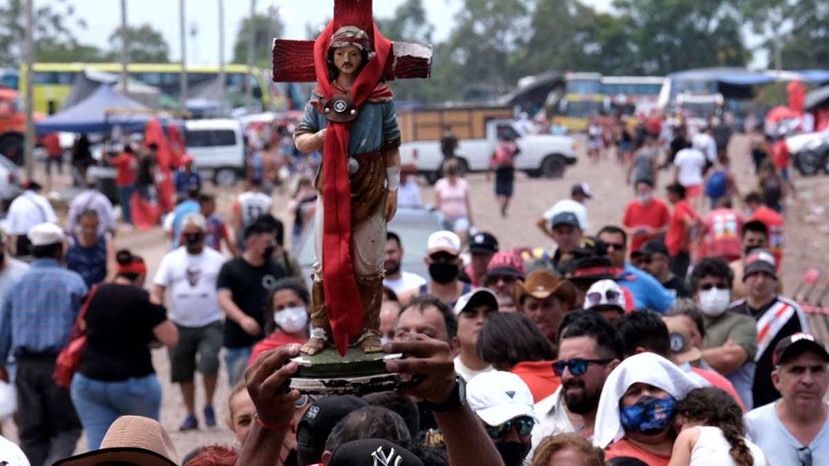 Una multitud de más de 300.000 fieles se concentrará este domingo 8 de enero para la tradicional festividad en honor al Gauchito Gil en la localidad correntina de Mercedes.