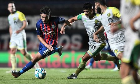 San Lorenzo y Aldosivi no se sacaron diferencias en Bajo Flores. San Lorenzo y Aldosivi no se sacaron diferencias en Bajo Flores.