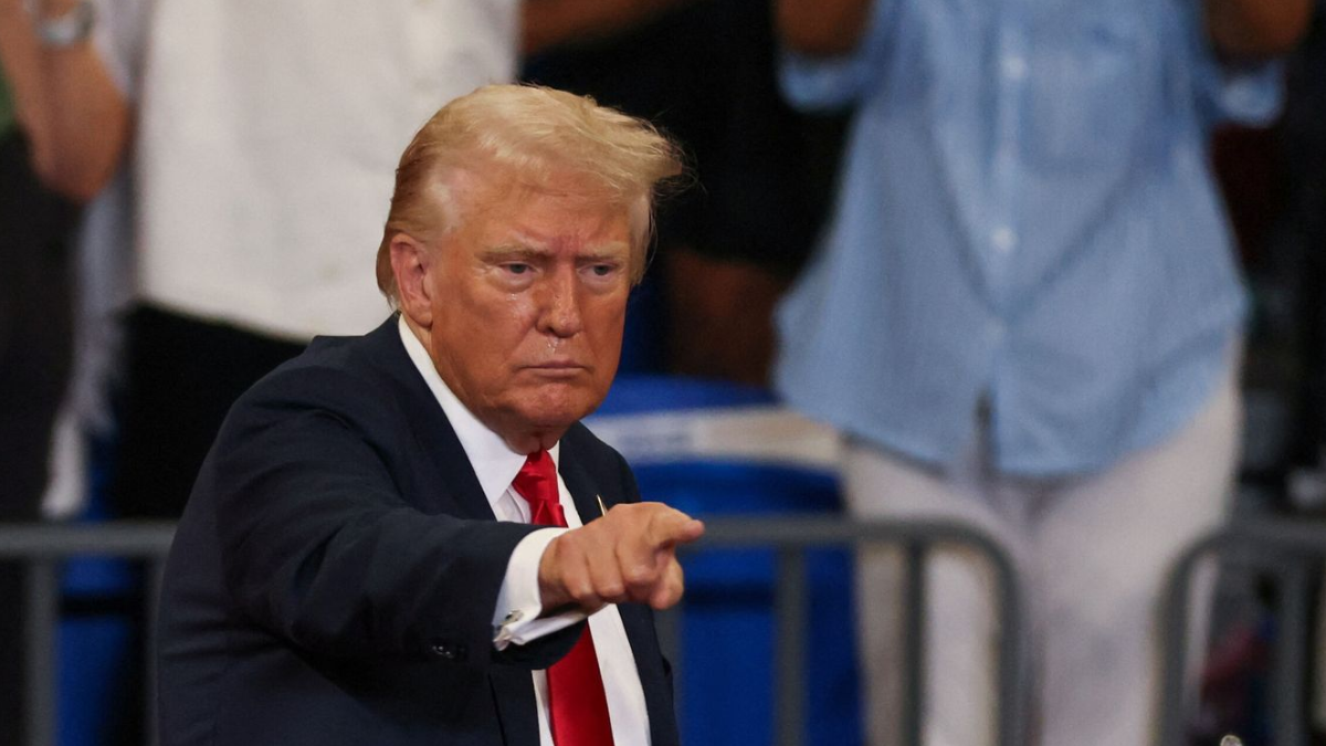 Donald Trump criticó a la torre de control tras el accidente aéreo en Washington.