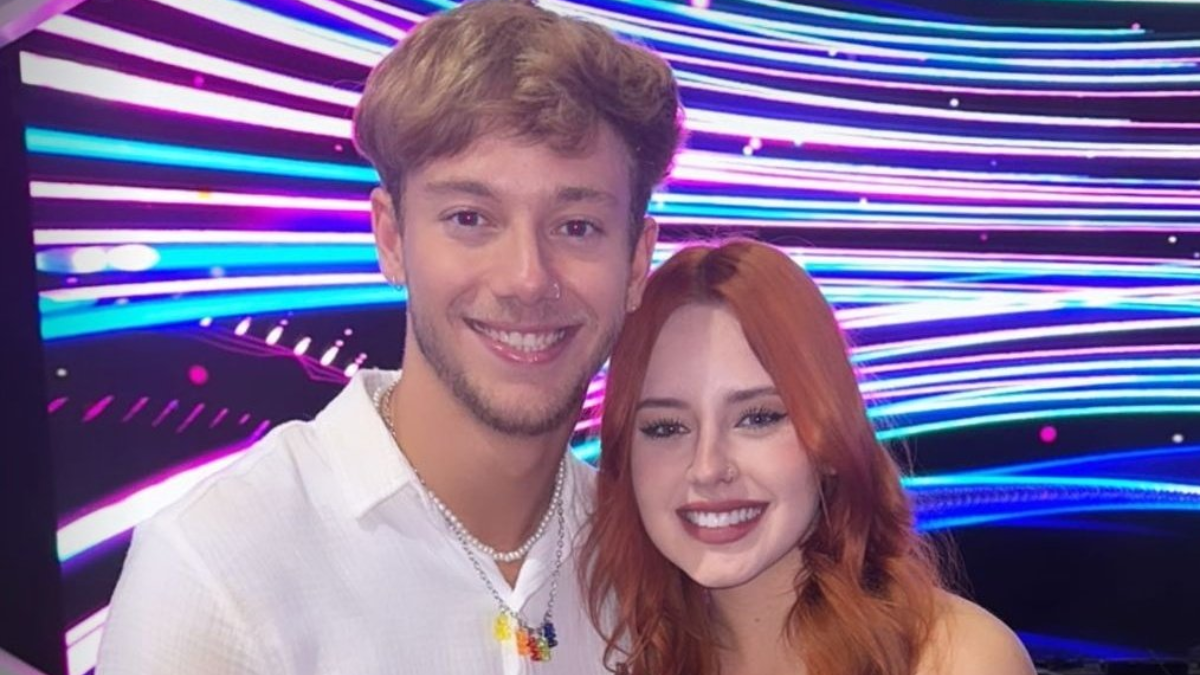 Coti Romero se puso la bombacha más chiquita del mundo y Nacho Castañares le dejó un mensaje picante