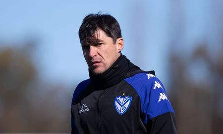 El primer objetivo era ganar y se cumplió, remarcó el uruguayo, que lamentó los momentos de confusión que permitieron la remontada del equipo cordobés que pasó del 0-2 al 2-2 en seis minutos. El primer objetivo era ganar y se cumplió, remarcó el uruguayo, que lamentó los momentos de confusión que permitieron la remontada del equipo cordobés que pasó del 0-2 al 2-2 en seis minutos.