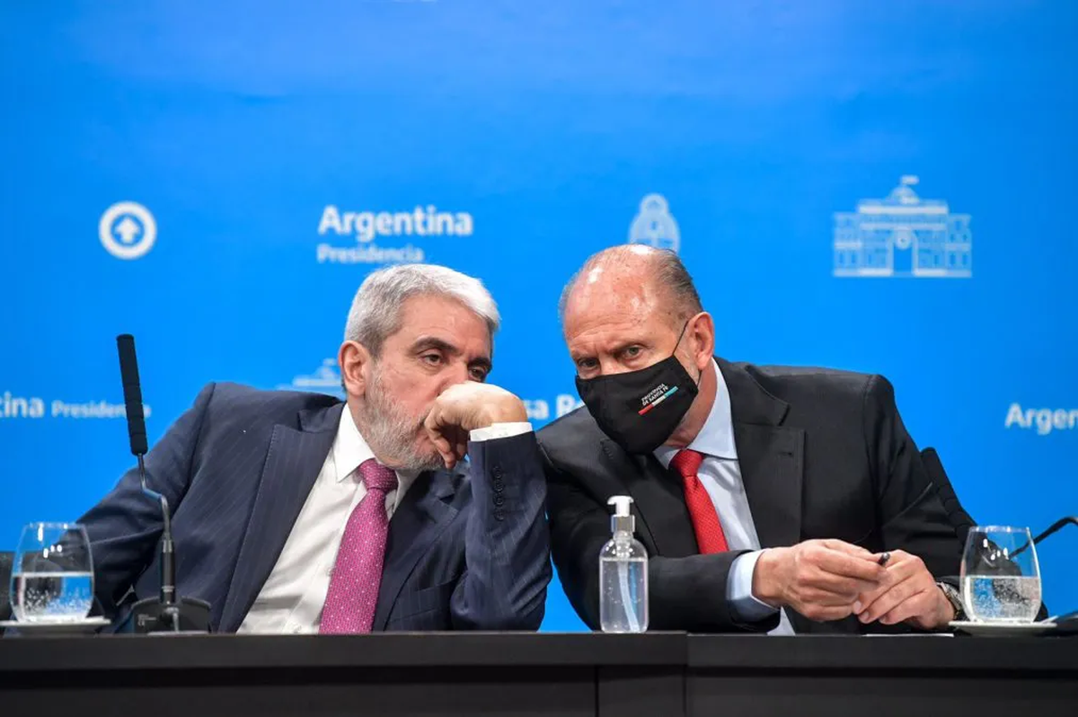 El ministro de Seguridad de la Nación y el gobernador encabezarán un acto de presentación de los 575 agentes federales que arriban a la provincia de Santa Fe.