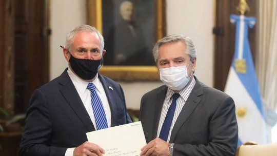 El flamante embajador calificó el encuentro como “excelente”, al tiempo que subrayó los estrechos vínculos que existen entre los gobiernos de ambos países.