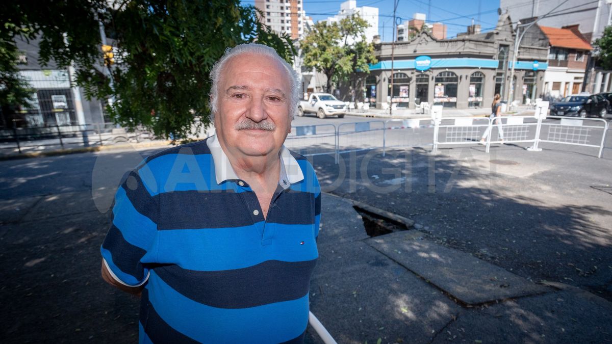 Durante 35 años, Hugo Alessandría trabajó en áreas vinculadas con Estudios y Proyectos de la exDipos, en Aguas Provinciales de Santa Fe y en Assa. Durante 35 años, Hugo Alessandría trabajó en áreas vinculadas con Estudios y Proyectos de la exDipos, en Aguas Provinciales de Santa Fe y en Assa.