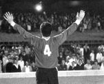 El 15 de julio de 1964, Independiente logró una hazaña en el Estadio Maracaná, al vencer al Santos de Pelé en la Copa Libertadores.