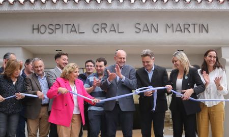 Los nuevos edificios son parte del programa de 60 nuevos centros de salud y hospitales en todo el territorio provincial. Los nuevos edificios son parte del programa de 60 nuevos centros de salud y hospitales en todo el territorio provincial.