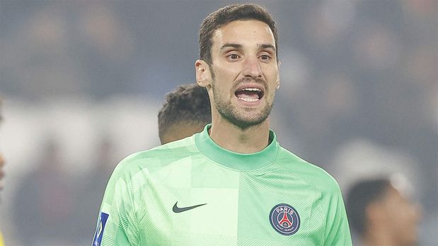 Sergio Rico, el compañero de Messi que esté en grave estado.