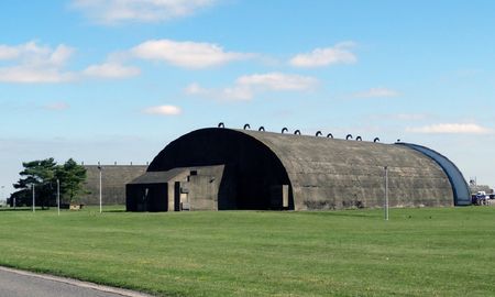 la base aerea que el reino unido transformo en una morgue para 5.000 cadaveres la base aerea que el reino unido transformo en una morgue para 5.000 cadaveres