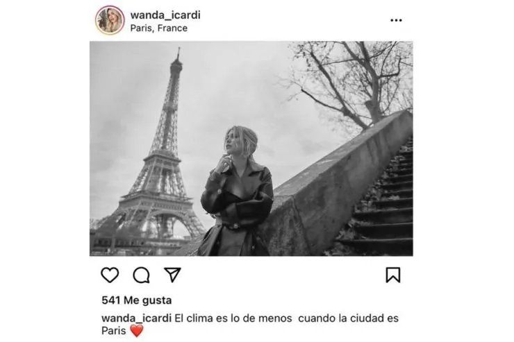 La foto que Wanda Nara posteó cuando Messi y Antonela llegaron a París y luego borró.