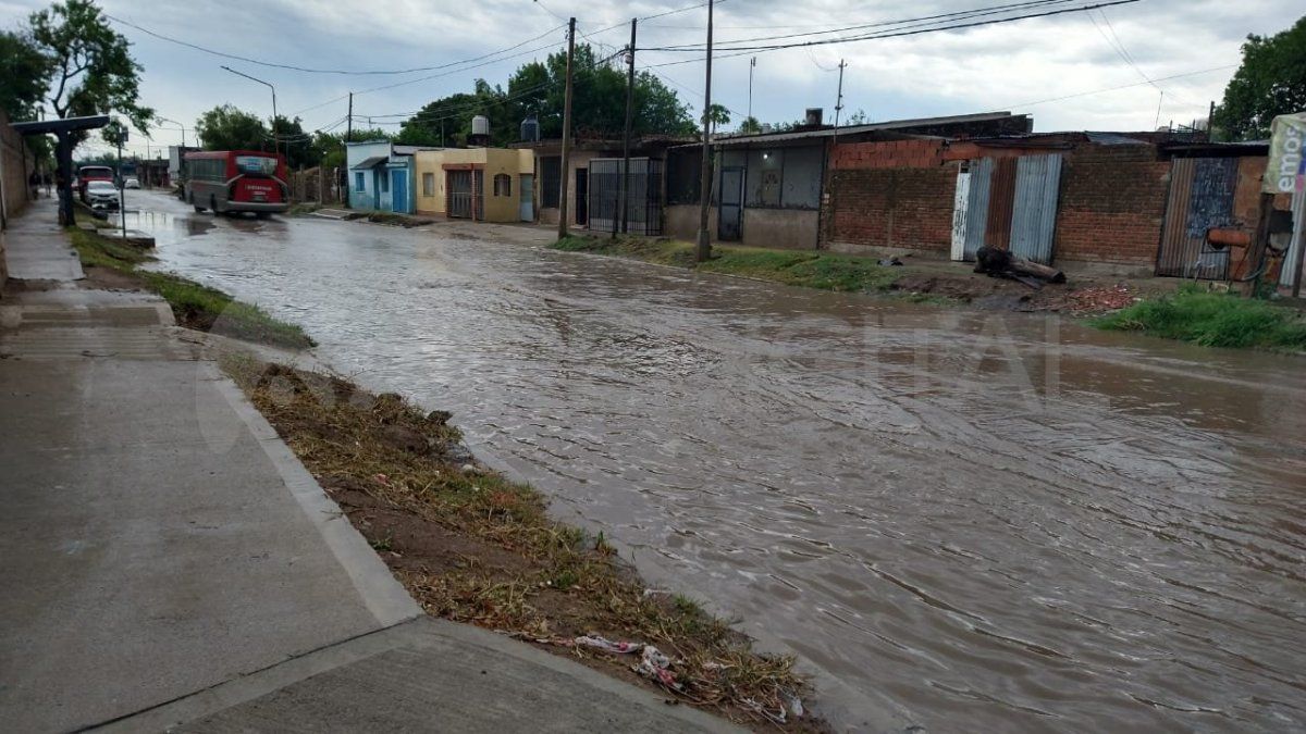 Uno de los trabajos comprendidos en calle Beruti contempla desagües pluviales.