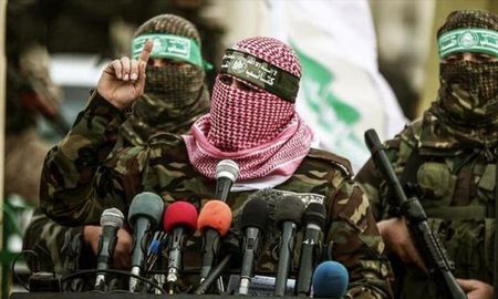 La amenaza fue hecha este jueves en conferencia de prensa por Abu Obeida, portavoz del brazo armado de Hamas. La amenaza fue hecha este jueves en conferencia de prensa por Abu Obeida, portavoz del brazo armado de Hamas.