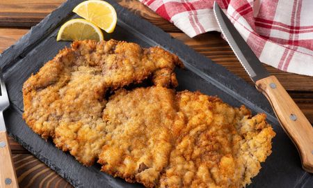 Todos los detalles para hacer milanesas con los tips de Locos por el Asado. Todos los detalles para hacer milanesas con los tips de Locos por el Asado.