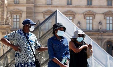 Si los casos siguen aumentando, París volverá al confinamiento ya que consideran que el toque sanitario no dio resultados. Si los casos siguen aumentando, París volverá al confinamiento ya que consideran que el toque sanitario no dio resultados.