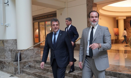 Sergio Massa junto al director del BID, Mauricio Claver-Carone. Sergio Massa junto al director del BID, Mauricio Claver-Carone.