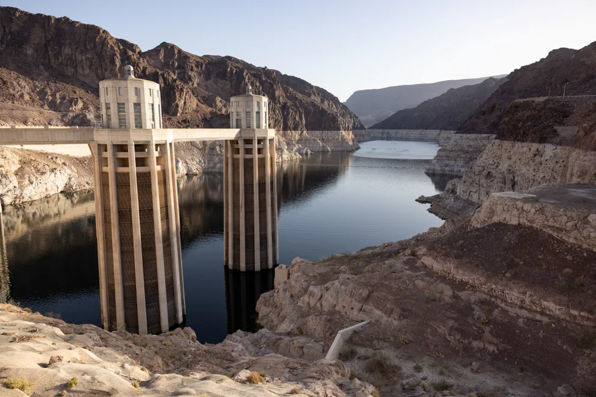 El río Colorado vierte millones de litros de agua a diario a la represa Hoover para generar energía. Sin embargo, la dramática sequía que golpea al oeste de Estados Unidos está dejando este embalse en punto muerto (REUTERS/Caitlin Ochs)