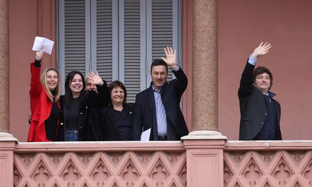 En Casa Rosada anticipan la eliminación de todas las normas que den lugar a lo que consideran “discriminación positiva. En Casa Rosada anticipan la eliminación de todas las normas que den lugar a lo que consideran “discriminación positiva.