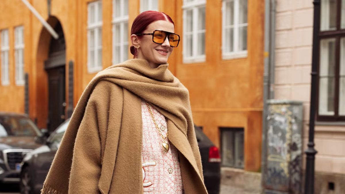 Qué son las scarf jackets y cómo usarlas para estar abrigada y con estilo este invierno.