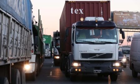 Empresarios de Reconquista advierten sobre extorsiones del Sindicato de Camioneros para forzar el encuadre gremial de sus empleados. Empresarios de Reconquista advierten sobre extorsiones del Sindicato de Camioneros para forzar el encuadre gremial de sus empleados.