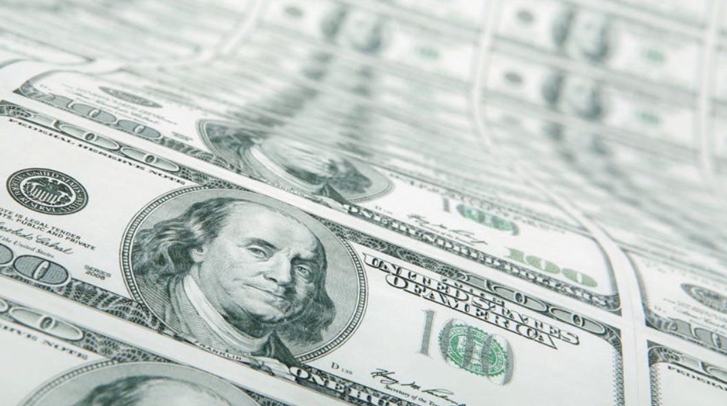 Tras el récord, el dólar bajó y terminó la semana en $42,27