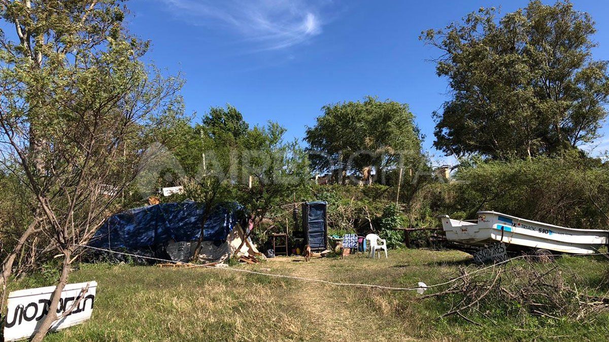 Tras la usurpación los vecinos y la comunidad en general no pueden ingresar a la playa.