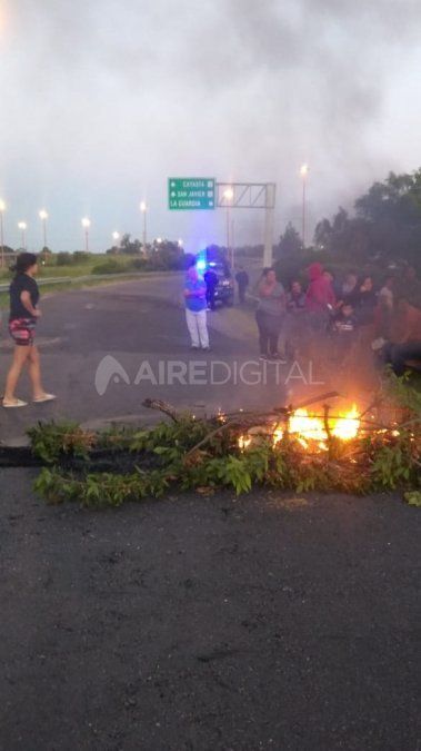 Se levantó el corte de la Ruta 168 y los vecinos se reunirán el miércoles con la Policía