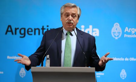 Alberto Fernández renovará el decreto de restricciones en todo el país este viernes. Alberto Fernández renovará el decreto de restricciones en todo el país este viernes.