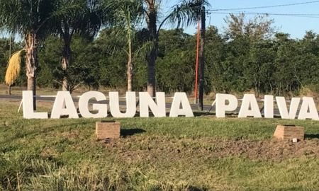 Este miércoles, Laguna Paiva celebró la entrega del título que transfiere 220 hectáreas del ex Ferrocarril Belgrano Este miércoles, Laguna Paiva celebró la entrega del título que transfiere 220 hectáreas del ex Ferrocarril Belgrano