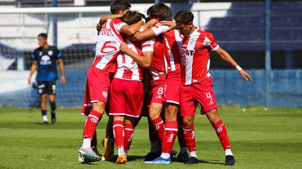 Unión goleó 4 a 0 a Independiente Rivadavia por el torneo de reserva.