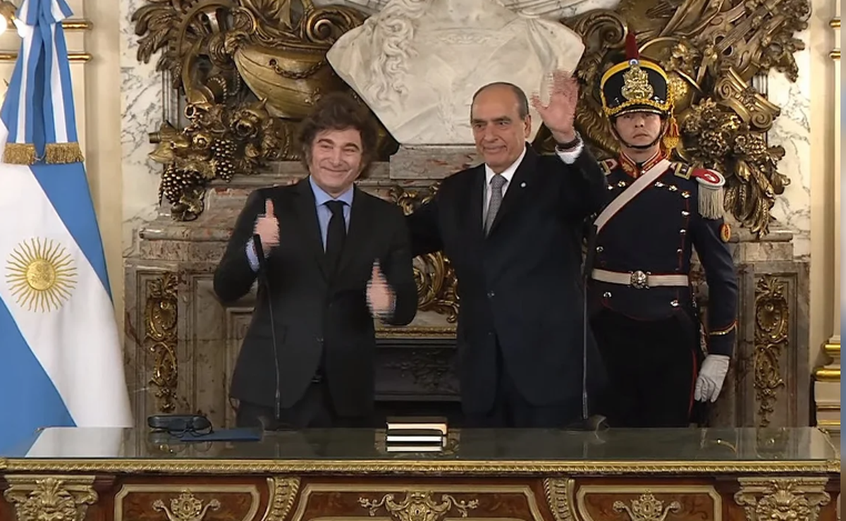 El funcionario aseveró que la reforma que se impulsará desde el Poder Ejecutivo busca “generar más competitividad al sector empresario sin quitar derechos". El funcionario aseveró que la reforma que se impulsará desde el Poder Ejecutivo busca “generar más competitividad al sector empresario sin quitar derechos".
