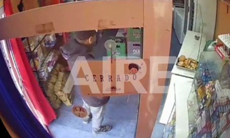 video: asi huyo asustado un ladron de un negocio en esperanza video: asi huyo asustado un ladron de un negocio en esperanza