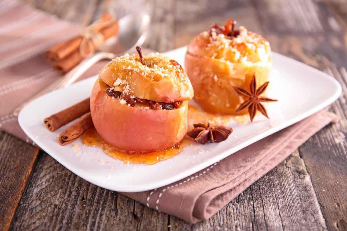 Manzanas al horno para disfrutar de un postre delicioso. Manzanas al horno para disfrutar de un postre delicioso.