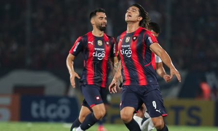 Marcelo Moreno Martins, de Cerro Porteño, quedó descartado para el partido frente al Club Atlético Colón luego de sufrir la pérdida de su padre. Marcelo Moreno Martins, de Cerro Porteño, quedó descartado para el partido frente al Club Atlético Colón luego de sufrir la pérdida de su padre.