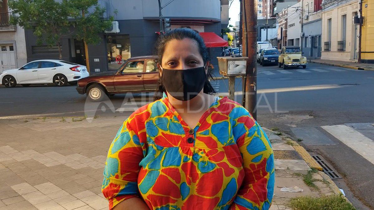 “Todavía no sabemos cómo vamos a trabajar en esta temporada de verano”, lamentó la comerciante quien adelantó que, este miércoles, los complejos de la ruta 1 se reunirán con el secretario de Turismo de la provincia, Alejandro Grandinetti, a quien se le entregará un petitorio.