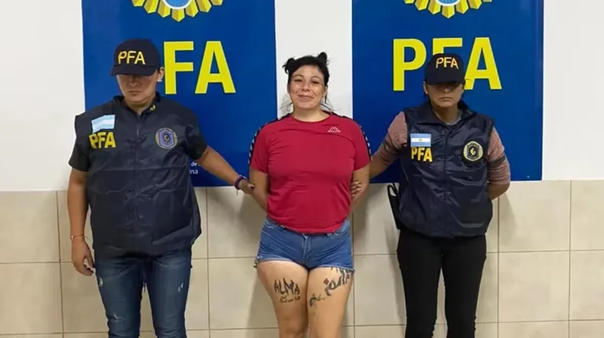 Natalia Johana Romero, alias “La Barby”, es acusada de haber sometido a la prostitución a una adolescente de 15 años en su casa.