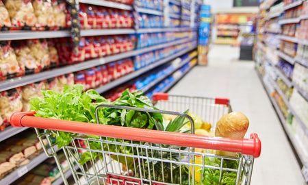Mientras el precio de la banana aumentó un 28%, el resto de los alimentos y bebidas tuvo un alza moderada. El ranking de los productos que más subieron. Mientras el precio de la banana aumentó un 28%, el resto de los alimentos y bebidas tuvo un alza moderada. El ranking de los productos que más subieron.