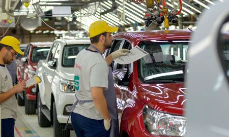 Una medida para cuidar puestos de trabajo en plena crisis. Una medida para cuidar puestos de trabajo en plena crisis.