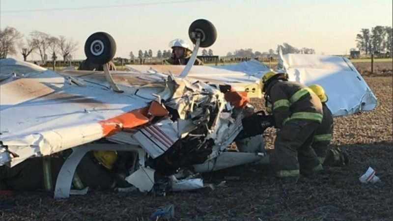 Una avioneta se estrelló cuando levantaba vuelo y hay dos heridos