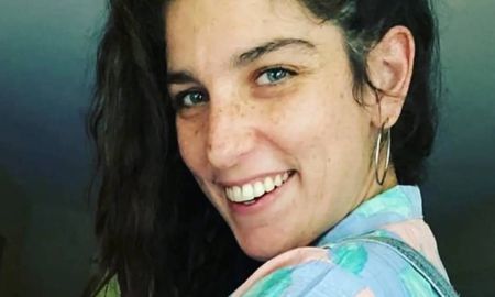 Juana Repetto es la hija de Reina Reech y Nicolás Repetto. Juana Repetto es la hija de Reina Reech y Nicolás Repetto.
