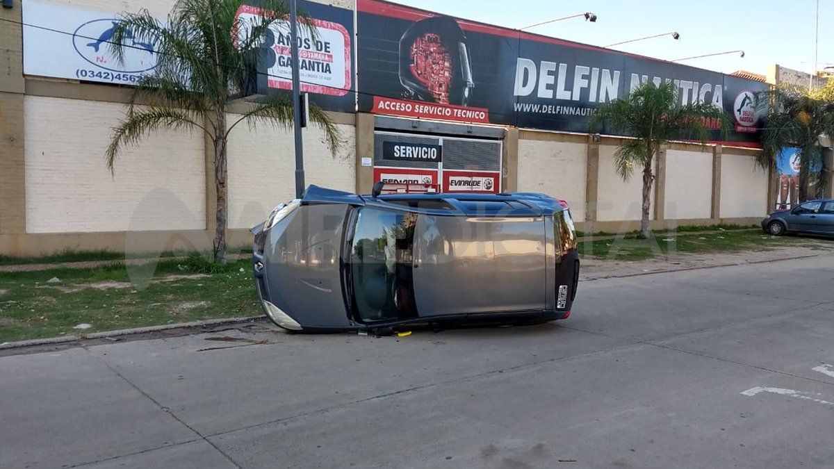 Así quedó el vehículo por la maniobra imprudente.