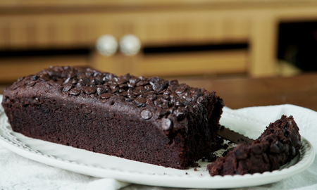 Budín de banana y chocolate con ingredientes que ya tenés en casa. Budín de banana y chocolate con ingredientes que ya tenés en casa.