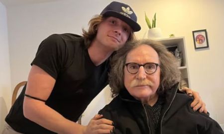 El joven de 22 años compartió un cálido momento junto al referente del rock nacional. El joven de 22 años compartió un cálido momento junto al referente del rock nacional.