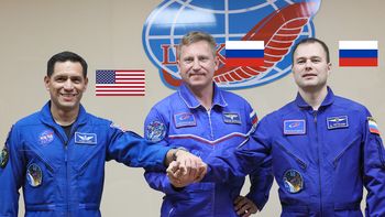 Un estadounidense y dos rusos viajan juntos al espacio en plena guerra de Ucrania