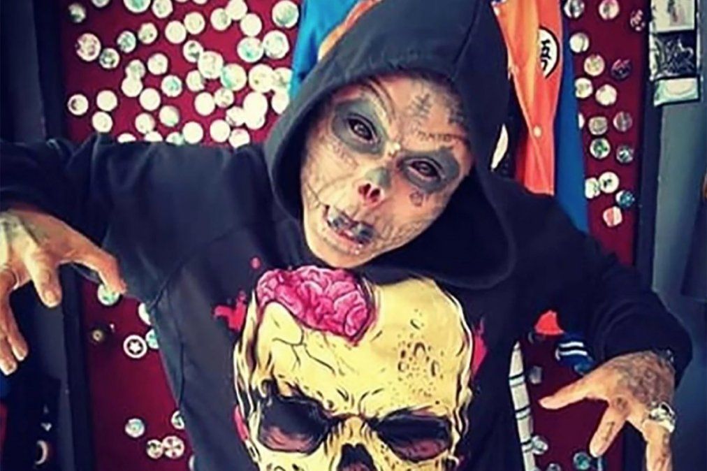 Insólito: se mutiló la nariz y las orejas para parecerse a una calavera y éste fue el resultado