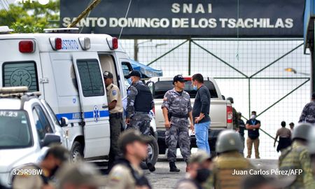 Ecuador: ya identificaron a 21 de los 44 presos fallecidos en un motín carcelario. Ecuador: ya identificaron a 21 de los 44 presos fallecidos en un motín carcelario.