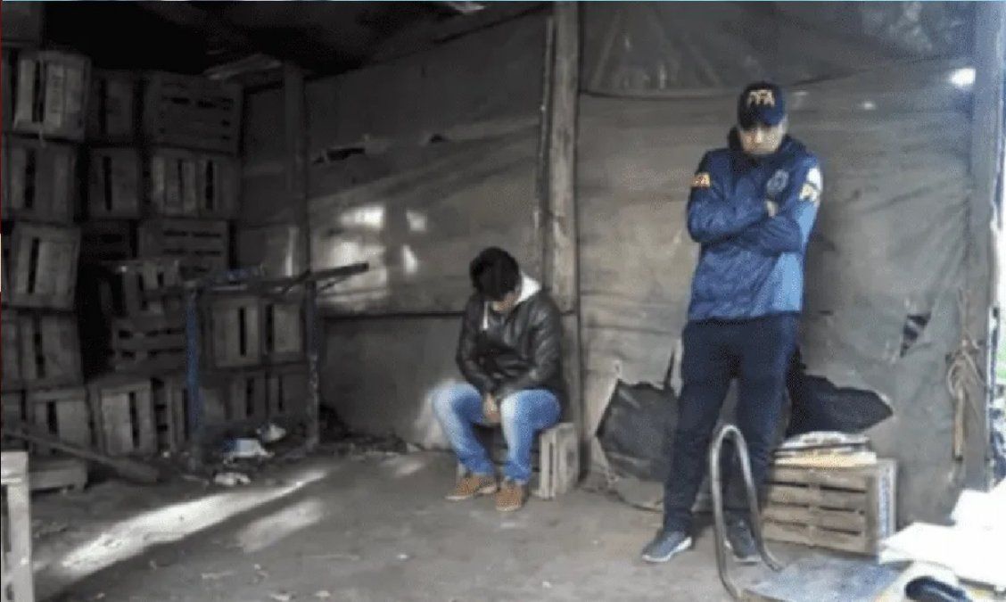 Dramático relato de las víctimas de un comerciante chino: Nos obligó a vivir en un galpón con pulgas