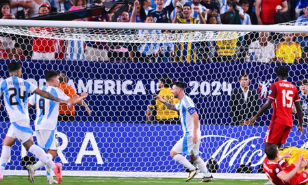 Lionel Messi y Julián Álvarez, los únicos argentinos en marcar goles tanto en una semifinal de Copa América y en una semifinal de un Mundial. Lionel Messi y Julián Álvarez, los únicos argentinos en marcar goles tanto en una semifinal de Copa América y en una semifinal de un Mundial.