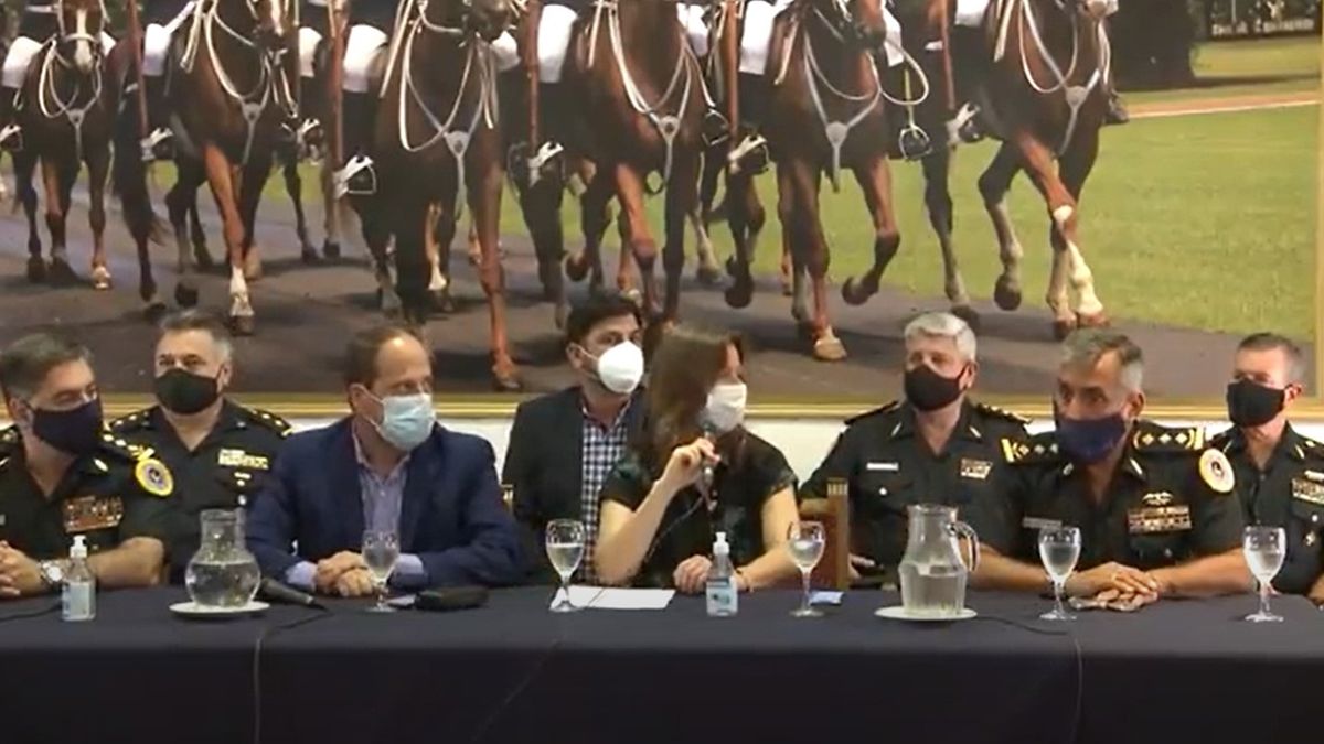 En una conferencia de prensa brindada por las autoridades de esta Cartera, la ministra de Seguridad de la Nación, Sabina Frederic, destacó “el trabajo profesional, pormenorizado y sigiloso que realizaron las fuerzas” en auxilio de la Justicia