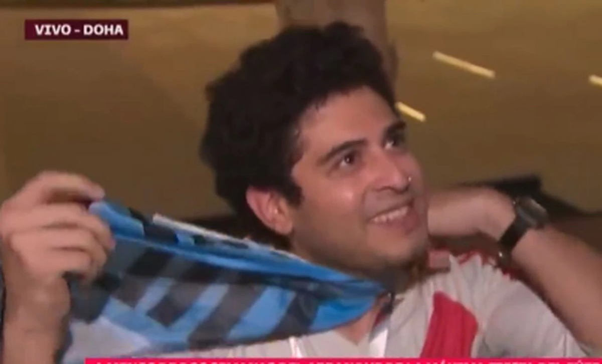 El hincha argentino que duerme en las calles de Doha